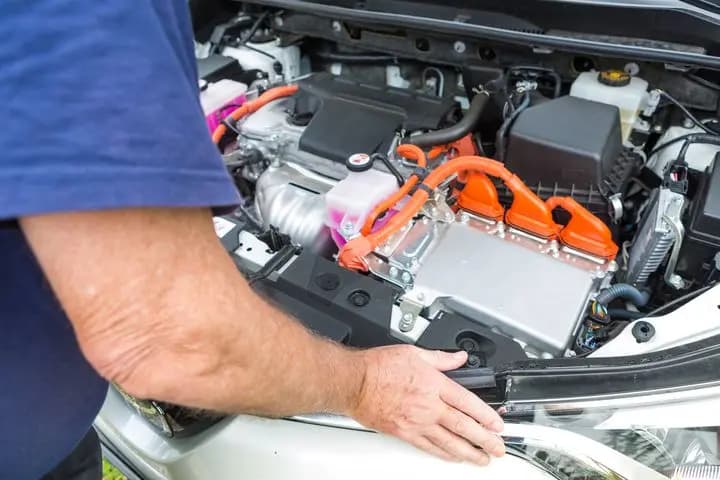 Hybrid Maintenance